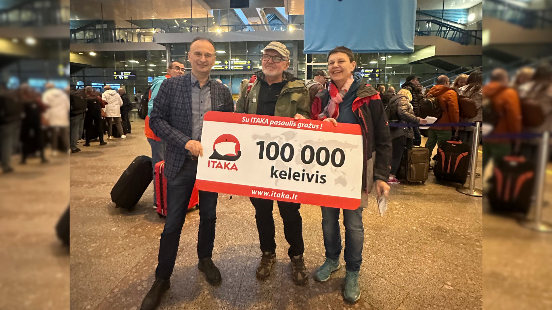 Kelionių organizatorius „Itaka“ išlydėjo 100 000-ąjį keleivį