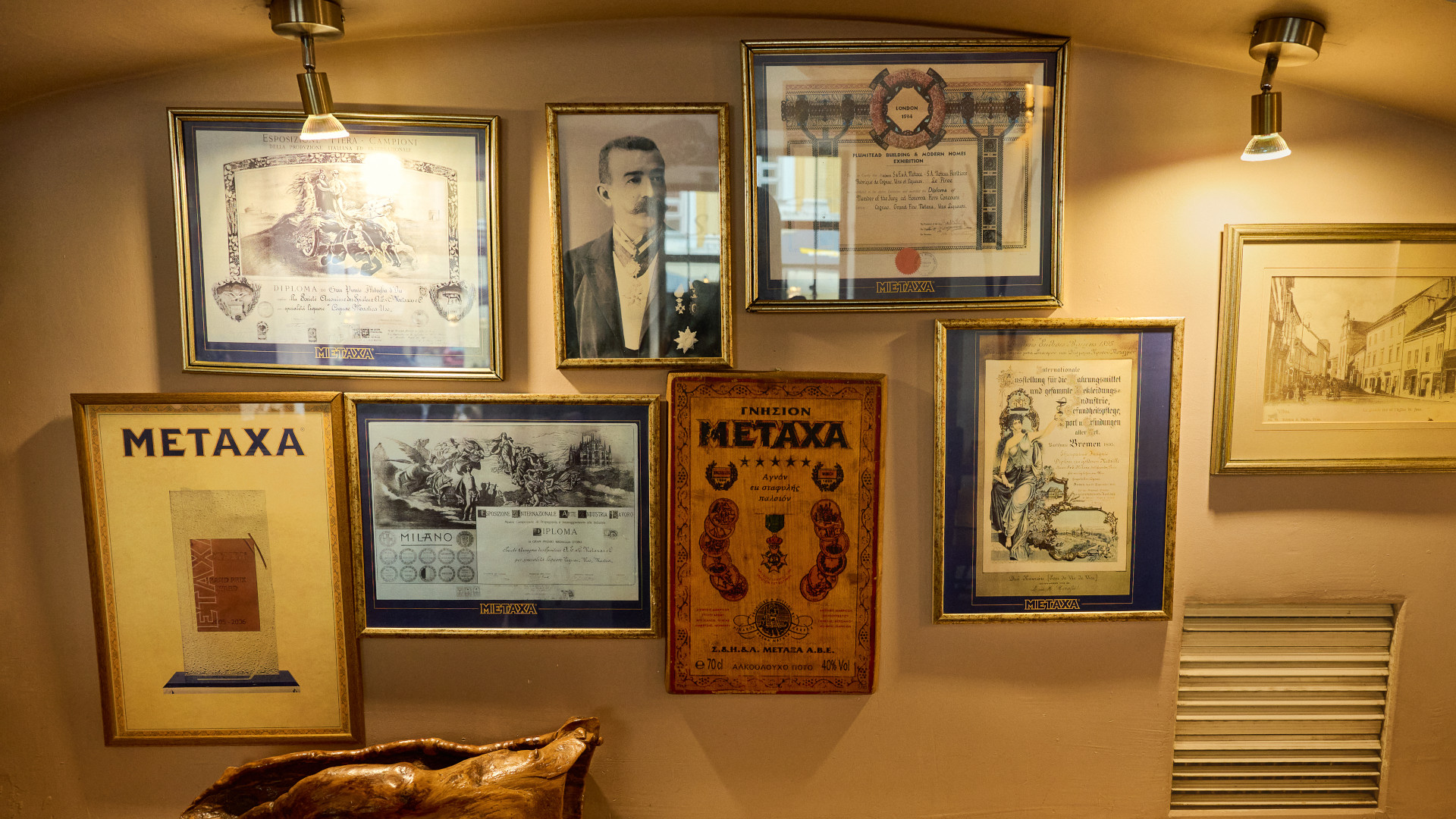 „Metaxa“ sienelė restorane